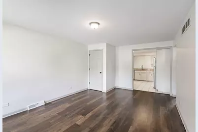 [Address not provided], Elgin, IL 60120 - Photo 2