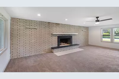 [Address not provided], Elgin, IL 60120 - Photo 10