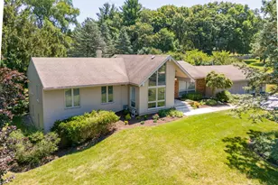 11335 Bayberry Dr, Roscoe, IL 61073 - Photo 2