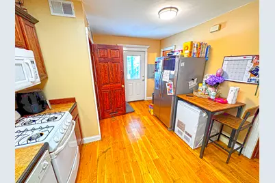 637 W 46th Place, Chicago, IL 60609 - Photo 4