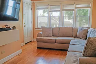 637 W 46th Pl, Chicago, IL 60609 - Photo 6