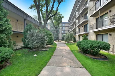 6221 N Niagara Avenue #506, Chicago, IL 60631 - Photo 2