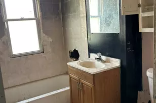 7010 S Marshfield Ave, Chicago, IL 60636 - Photo 12