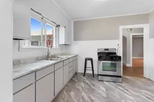 1534 E 86th Pl, Chicago, IL 60619 - Photo 14