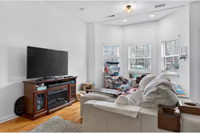 3115 N Oakley Avenue #1, Chicago, IL 60618 - Photo 8