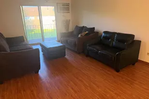 510 Hill Dr, Hoffman Estates, IL 60194 - Photo 2
