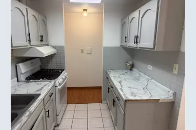 510 Hill Drive #207, Hoffman Estates, IL 60194 - Photo 4