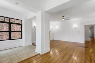 1227 E Hyde Park Blvd, Chicago, IL 60615 - Photo 6