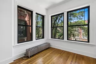 1227 E Hyde Park Blvd, Chicago, IL 60615 - Photo 4