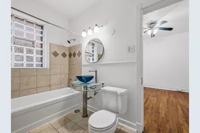 1227 E Hyde Park Boulevard #2, Chicago, IL 60615 - Photo 10