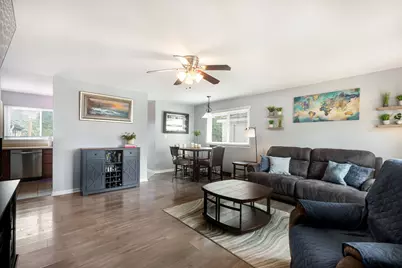 528 W Crystal Street, Mundelein, IL 60060 - Photo 4