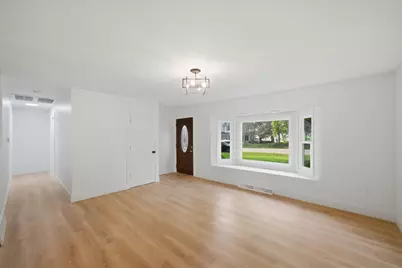 601 Sheridan Drive, Wauconda, IL 60084 - Photo 2