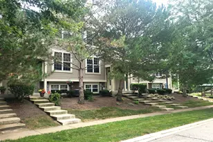 31678 TallGrass Ct, Lakemoor, IL 60051 - Photo 2