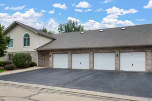 196 Saenz Ln, Joliet, IL 60436 - Photo 1