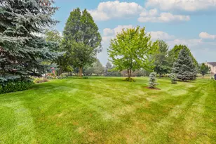 5572 Chancery Rd, Gurnee, IL 60031 - Photo 48