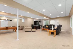 5572 Chancery Rd, Gurnee, IL 60031 - Photo 36