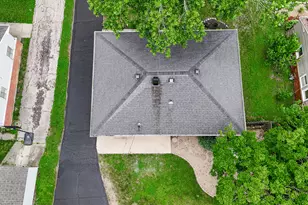 319 Sauganash St, Park Forest, IL 60466 - Photo 4