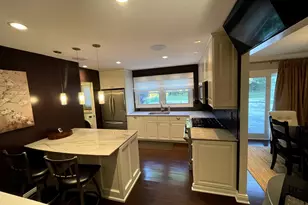1233 Allison Ln, Schaumburg, IL 60194 - Photo 6