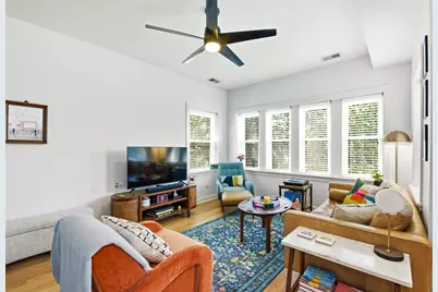 4051 N Southport Avenue #2, Chicago, IL 60613 - Photo 2