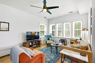 4051 N Southport Ave, Chicago, IL 60613 - Photo 2