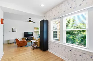 4051 N Southport Ave, Chicago, IL 60613 - Photo 8