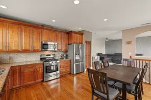 8808 Concord Ln, Justice, IL 60458 - Photo 8