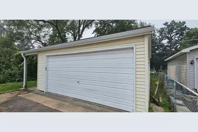 334 S Seymour Avenue, Mundelein, IL 60060 - Photo 12