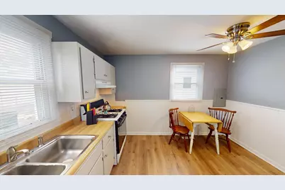 334 S Seymour Avenue, Mundelein, IL 60060 - Photo 16