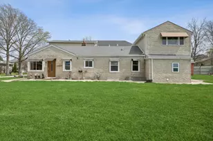 117 Sunrise Ave, Willowbrook, IL 60527 - Photo 1