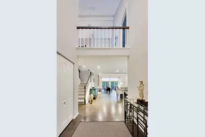 905 Villas Court, Highland Park, IL 60035 - Photo 2