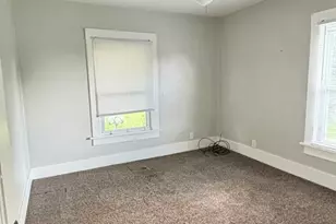 336 4th St, Dallas City, IL 62330 - Photo 12