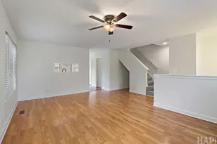 847 Essex Cir, Grayslake, IL 60030 - Photo 4