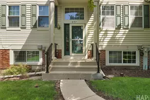 847 Essex Cir, Grayslake, IL 60030 - Photo 2