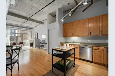 933 W Van Buren Street #823, Chicago, IL 60607 - Photo 4
