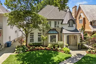 628 S Lincoln St, Hinsdale, IL 60521 - Photo 1