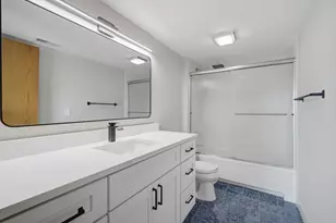 700 Graceland Ave, Des Plaines, IL 60016 - Photo 16
