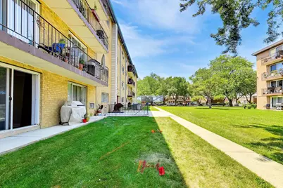 919 N Boxwood Drive #108, Mount Prospect, IL 60056 - Photo 14