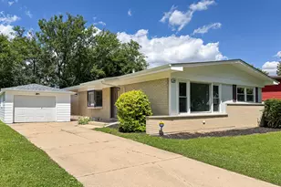 220 N Park Dr, Glenwood, IL 60425 - Photo 1