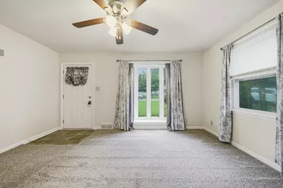 808 W 14th Street, Sterling, IL 61081 - Photo 8