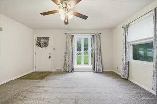 808 W 14th St, Sterling, IL 61081 - Photo 8