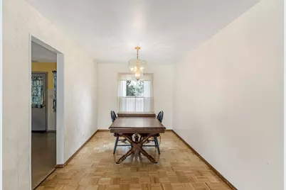 610 W Burning Tree Lane, Arlington Heights, IL 60004 - Photo 4
