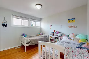 9131 Kilbourn Ave, Skokie, IL 60076 - Photo 16