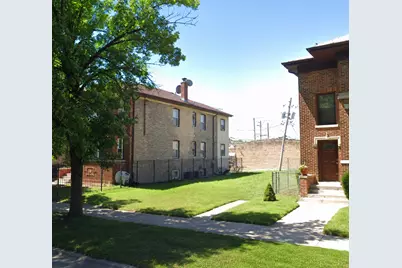 6418 N Fairfield Avenue, Chicago, IL 60645 - Photo 1
