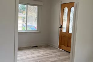 618 E 12th St, Lockport, IL 60441 - Photo 2