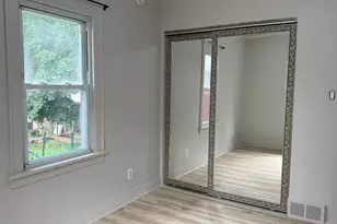 618 E 12th St, Lockport, IL 60441 - Photo 14
