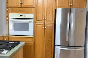 618 E 12th St, Lockport, IL 60441 - Photo 16
