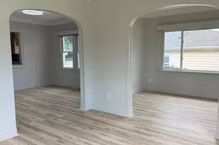 618 E 12th St, Lockport, IL 60441 - Photo 10