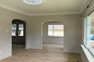 618 E 12th St, Lockport, IL 60441 - Photo 4