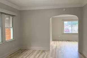 618 E 12th St, Lockport, IL 60441 - Photo 6