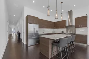 16 N Carpenter St, Chicago, IL 60607 - Photo 4